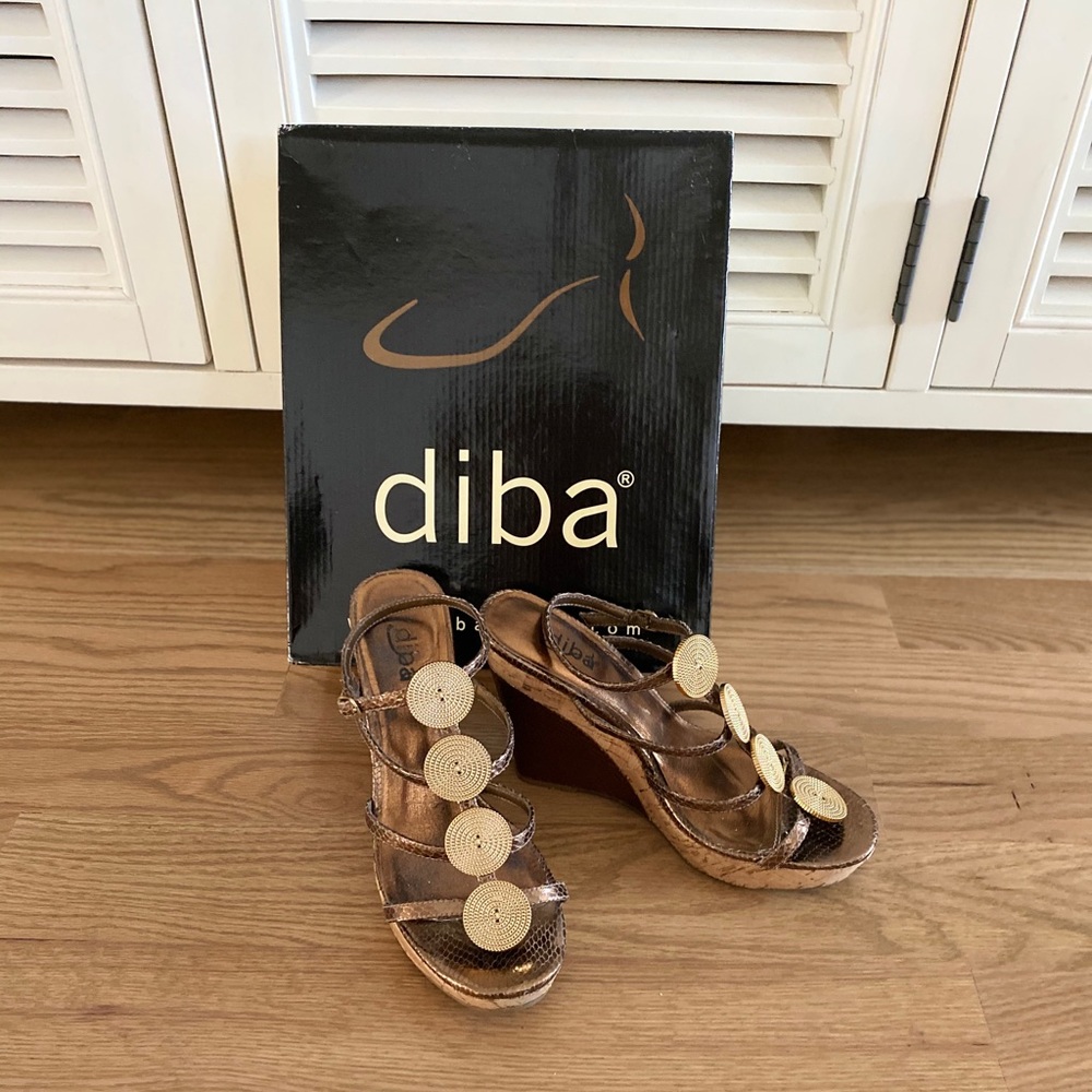 🌺 Diba Wedges Bronze with Gold Metal Detail 🌺